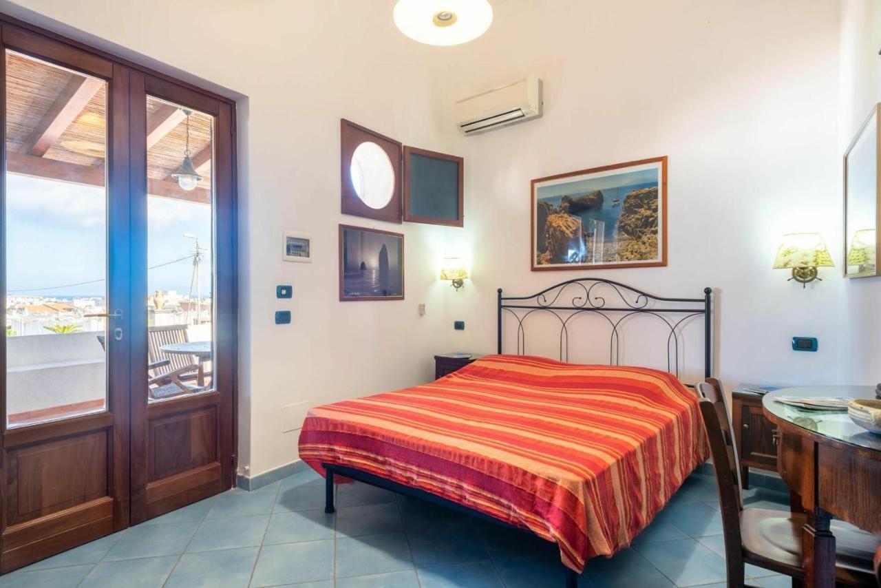 Casa Vacanza Artemis Lipari  Exteriör bild