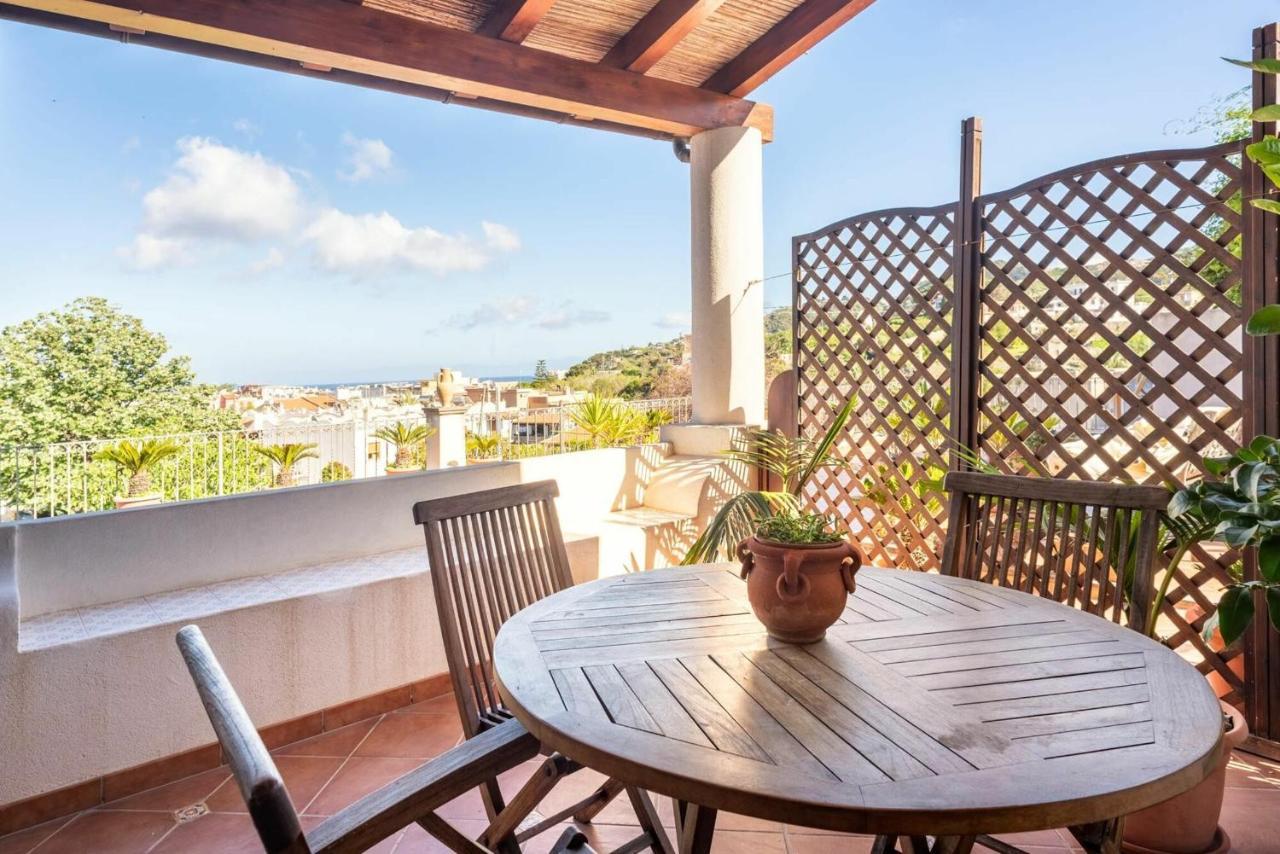 Casa Vacanza Artemis Lipari  Exteriör bild