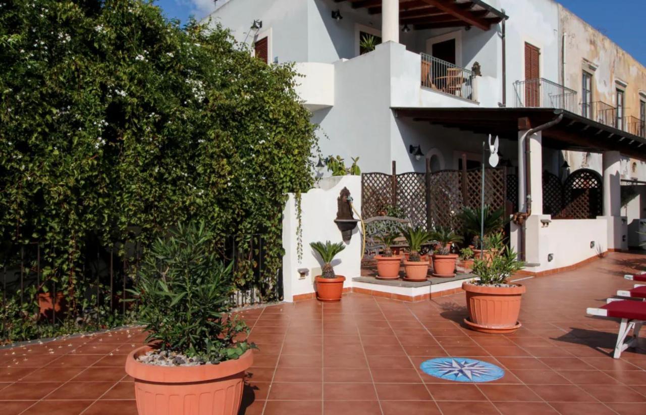 Casa Vacanza Artemis Lipari  Exteriör bild