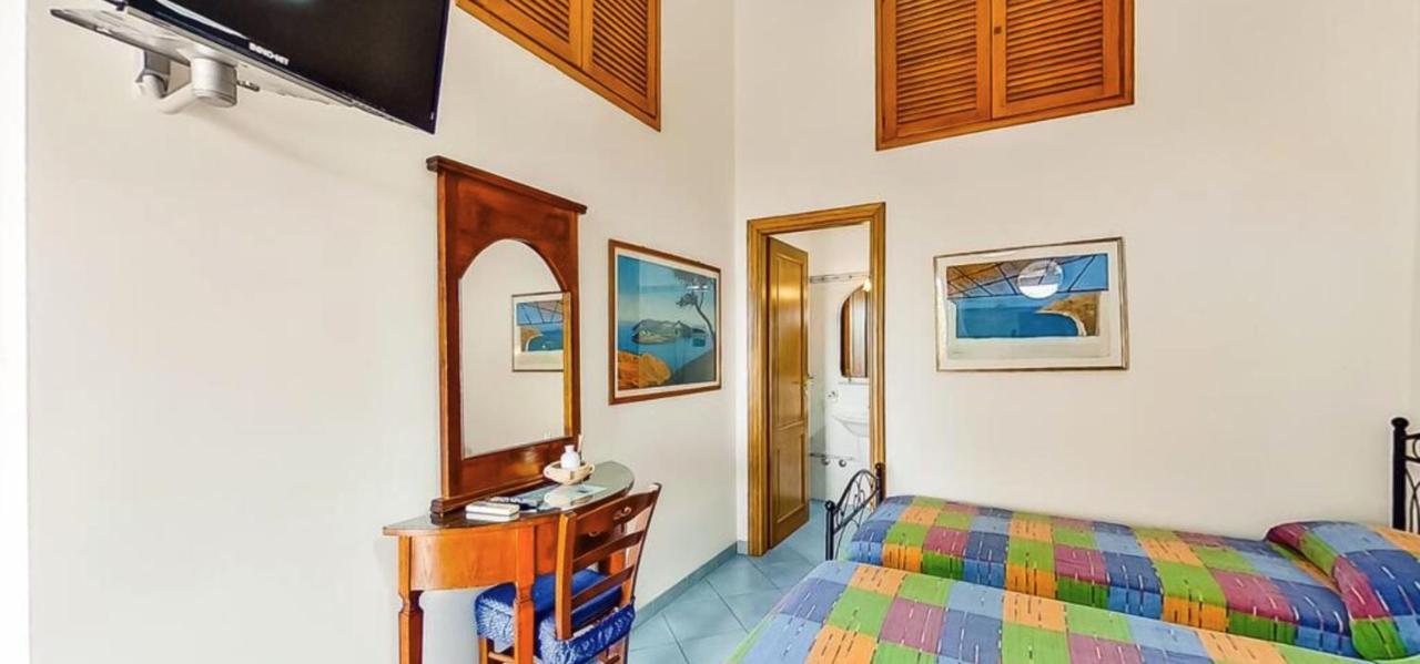 Casa Vacanza Artemis Lipari  Exteriör bild