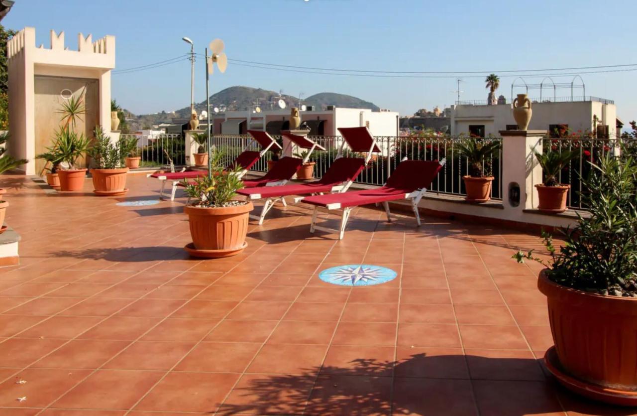 Casa Vacanza Artemis Lipari  Exteriör bild