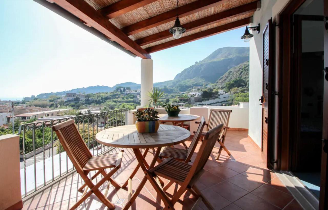Casa Vacanza Artemis Lipari  Exteriör bild