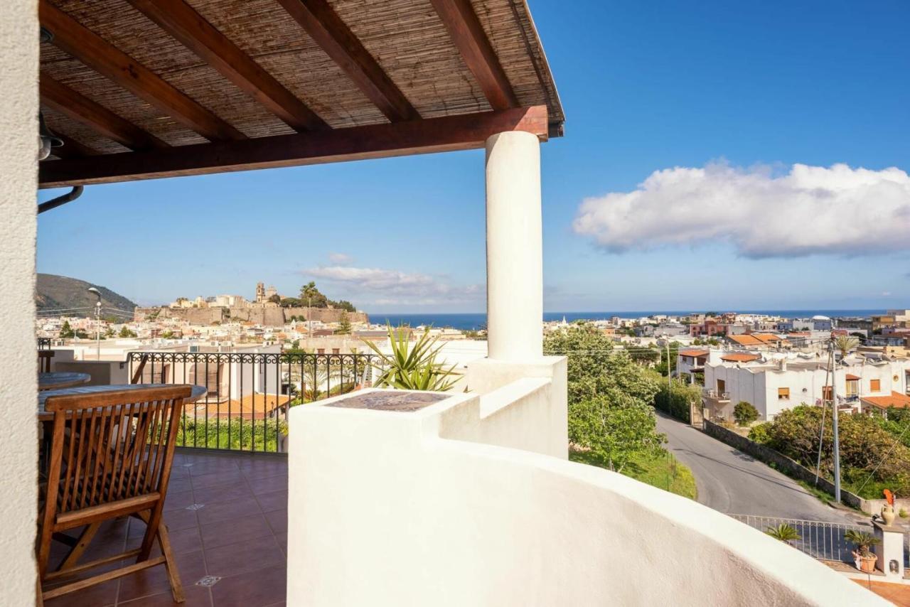 Casa Vacanza Artemis Lipari  Exteriör bild